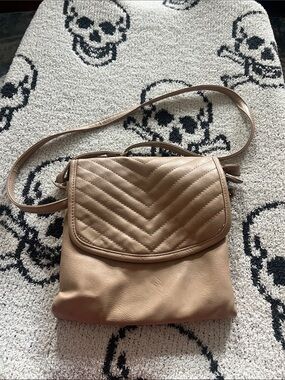 Yoki Tan Vegan Leather Chevron Quilted Crossbody Organizer Wallet Purse
